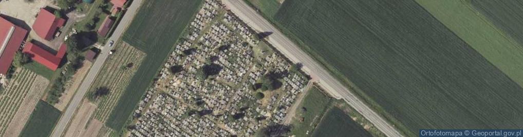 Zdjęcie satelitarne Mogiła wojenna w Czernięcinie Poduchownym
