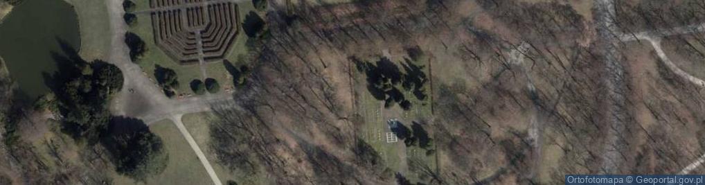 Zdjęcie satelitarne Cmentarz Wojenny