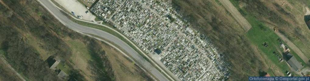Zdjęcie satelitarne Cmentarz Komunalny w Ropczycach
