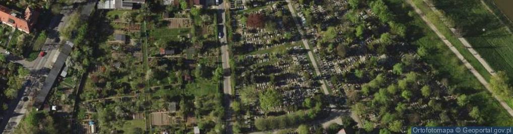 Zdjęcie satelitarne Cmentarz Św.Rodziny