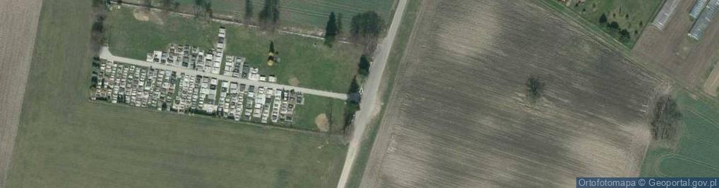 Zdjęcie satelitarne Cmentarz w Małkowicach