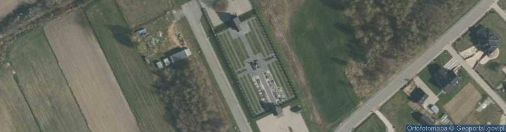 Zdjęcie satelitarne Cmentarz