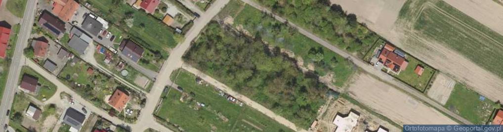 Zdjęcie satelitarne Historyczny ewangelicki w Pasikurowicach