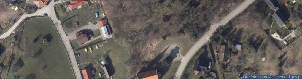 Zdjęcie satelitarne Historyczny przykościelny ewangelicki w Lubinie