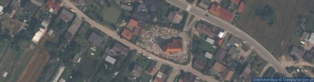 Zdjęcie satelitarne Parafialny przykościelny w Dąbrówce