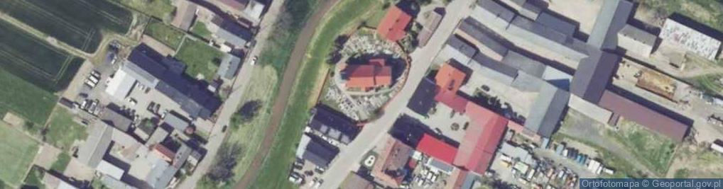 Zdjęcie satelitarne Parafialny przykościelny w Kierpniu