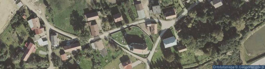Zdjęcie satelitarne Parafialny przykościelny w Sieniawce