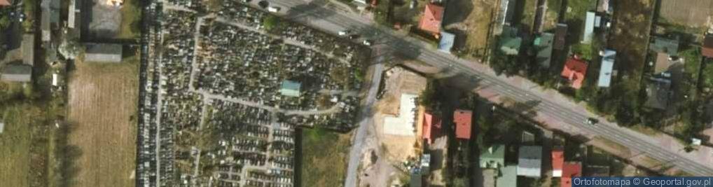 Zdjęcie satelitarne Parafialny w Borzęcinie Dużym