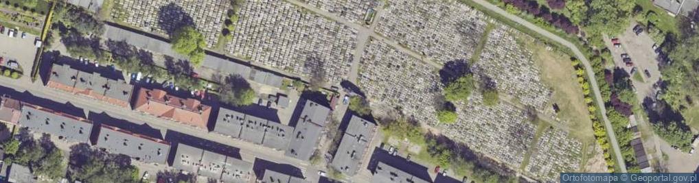 Zdjęcie satelitarne Stary parafialny katolicki w Świętochłowicach