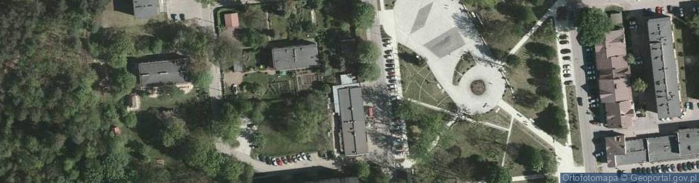 Zdjęcie satelitarne Delikatesy Centrum - Sklep