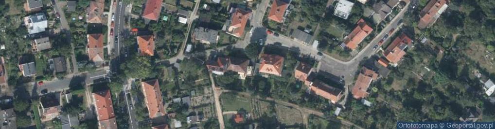 Zdjęcie satelitarne Niepubliczny Zakład Opieki Zdrowotnej Specjalistyczna Praktyka Stomatologiczna Signal Dent