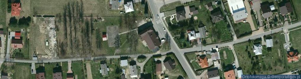 Zdjęcie satelitarne Dom Ludowy w Zręcinie