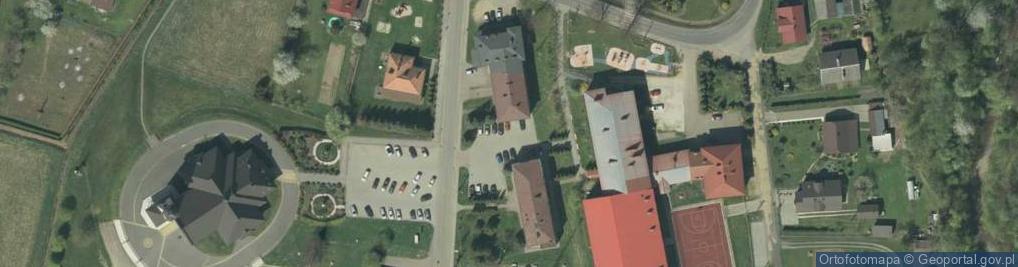 Zdjęcie satelitarne Klub Młodzieży Lipinki