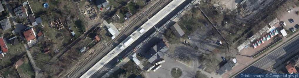 Zdjęcie satelitarne Pabianice (stacja kolejowa)