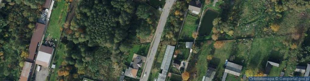 Zdjęcie satelitarne Cała ulica (około 2km) w opłakanym stanie.