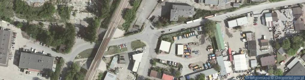 Zdjęcie satelitarne Ulica brukowana i nierówna