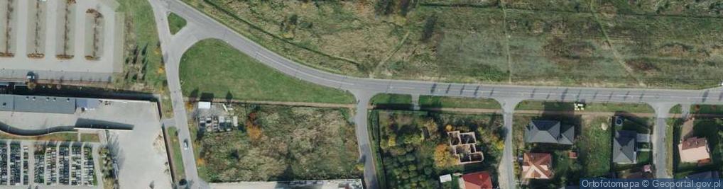 Zdjęcie satelitarne Uszkodzona jezdnia na całej ul. Białostockiej.