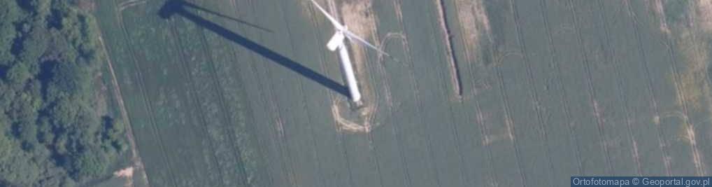 Zdjęcie satelitarne Turbina wiatrowa farmy wiatrowej Dobiesław