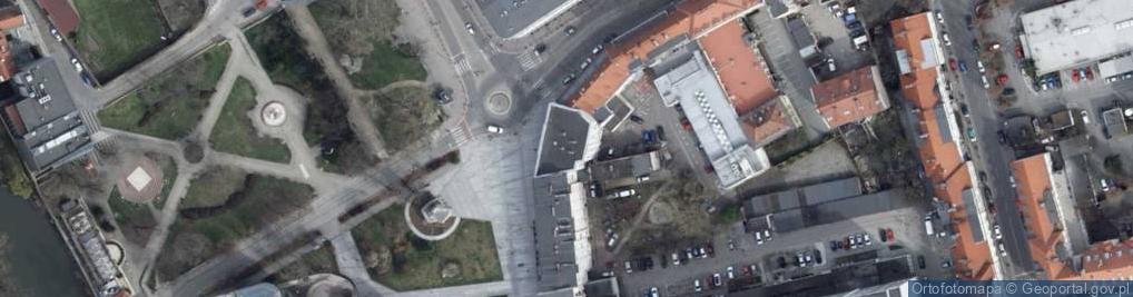Zdjęcie satelitarne Bank, Bankomat