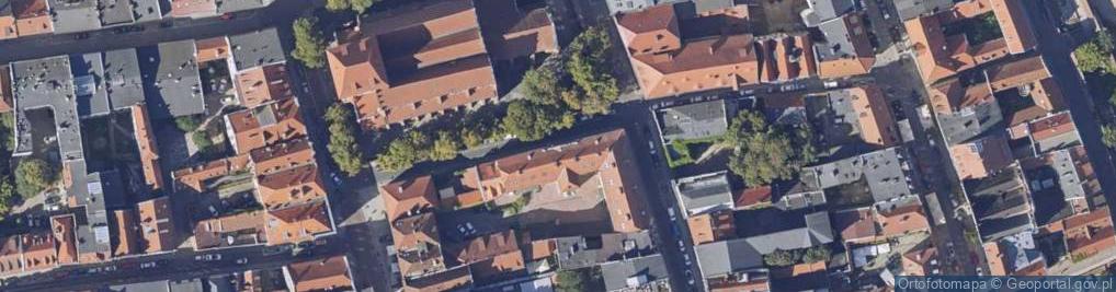 Zdjęcie satelitarne Kujawsko-Pomorskie Centrum Kształcenia Zawodowego wchodzące w skład Medyczno-Społecznego Centrum Kształcenia Zawodowego i Ustawicznego w Toruniu