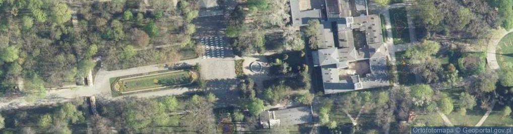 Zdjęcie satelitarne W parku uzdrowiskowym