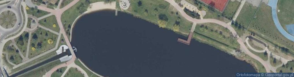 Zdjęcie satelitarne W zbiorniku wodnym