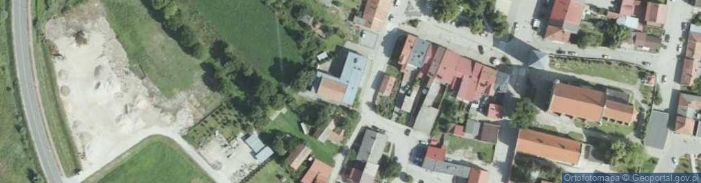 Zdjęcie satelitarne Gimnazjum Imienia Króla Kazimierza Wielkiego W Wiślicy