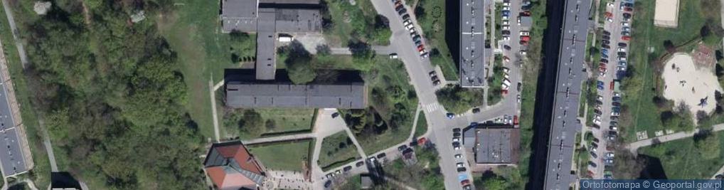 Zdjęcie satelitarne Gimnazjum Z Oddziałami Integracyjnymi Nr 5 Im. Zesłańców Sybiru