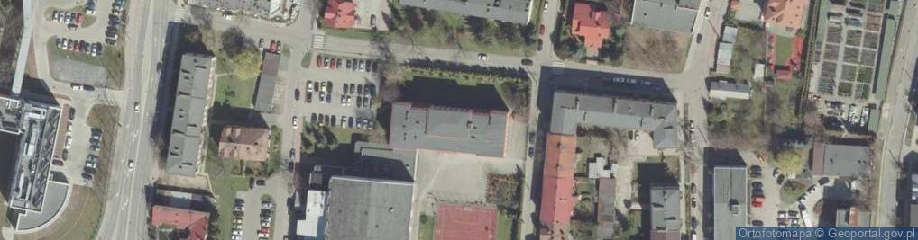 Zdjęcie satelitarne Niepubliczne Niepłatne Gimnazjum 'Piętnastka' W Tarnowie