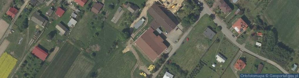 Zdjęcie satelitarne Publiczne Gimnazjum Nr 2 Im. Henryka Sienkiewicza W Baszni Dolnej