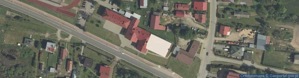 Zdjęcie satelitarne Publicznego Gimnazjum Im. Prof. Franciszka Misztala W Lisich Jamach