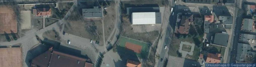 Zdjęcie satelitarne Hala Widowiskowo - Sportowa OSiR