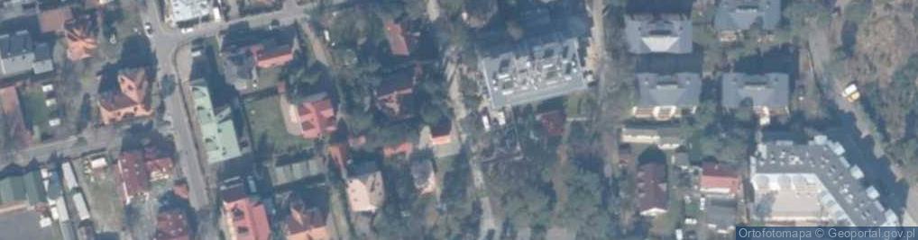 Zdjęcie satelitarne Ośrodek Szkoleniowo-Wypoczynkowy Varia