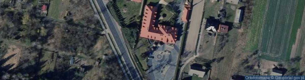 Zdjęcie satelitarne RESTAURACJA-HOTEL LEŚNY DWÓR ***