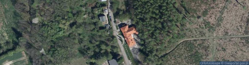 Zdjęcie satelitarne Punkt Informacji Turystycznej przy SSM 'Dąbrówka' z filią w Wieszczynie 'U króla Gór Opatowskich'
