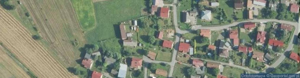 Zdjęcie satelitarne Komorów (powiat tarnowski)