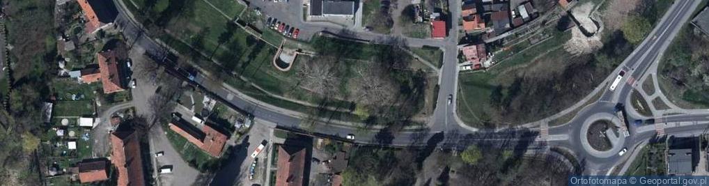 Zdjęcie satelitarne Mury obronne w Kożuchowie