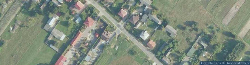 Zdjęcie satelitarne Wiśniowa (powiat staszowski)