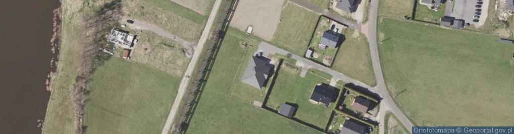 Zdjęcie satelitarne Inter Data Service - Serwis samochodowy