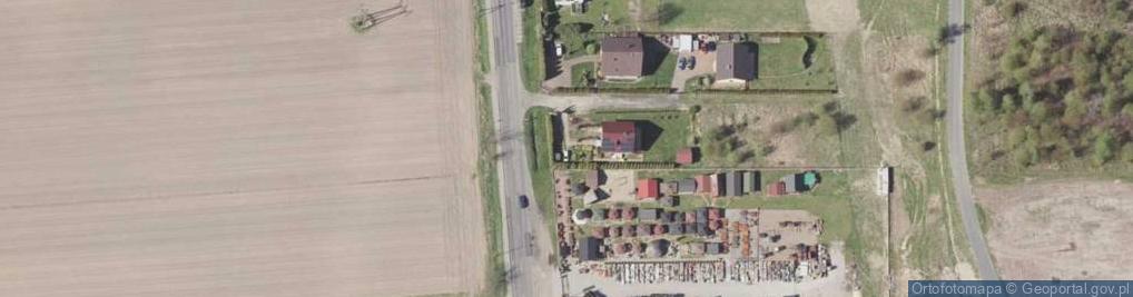 Zdjęcie satelitarne Betonowa z Krzyżem i Matką Boską