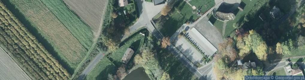 Zdjęcie satelitarne Betonowy krzyż