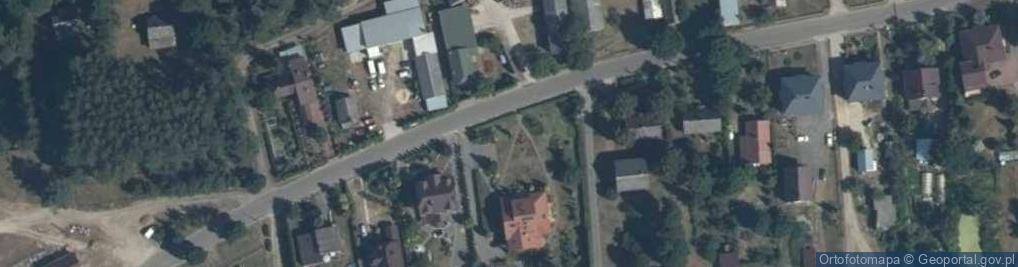 Zdjęcie satelitarne Drewniany krzyż
