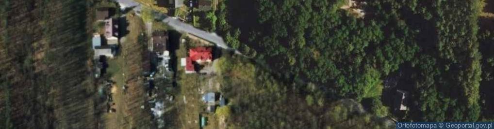 Zdjęcie satelitarne Droga krzyżowa z pomnikim poległych
