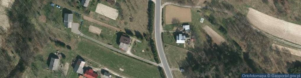 Zdjęcie satelitarne Kamienna kapliczka