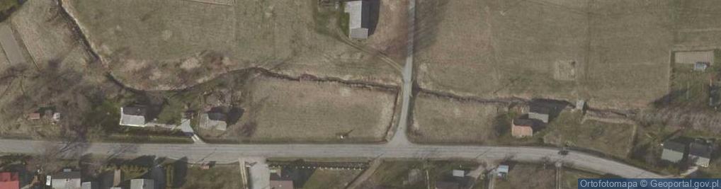 Zdjęcie satelitarne Kapliczka, Figura Świętych, Krzyż