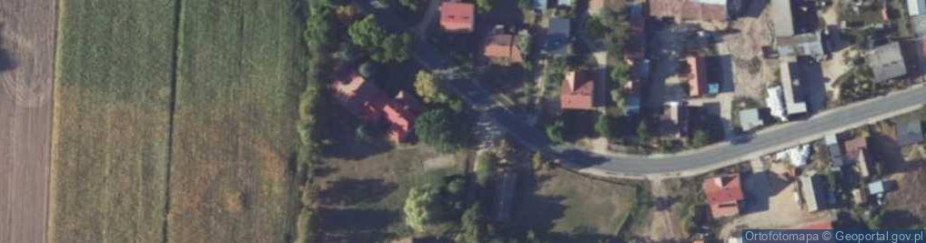 Zdjęcie satelitarne Kapliczka, Figura Świętych, Krzyż