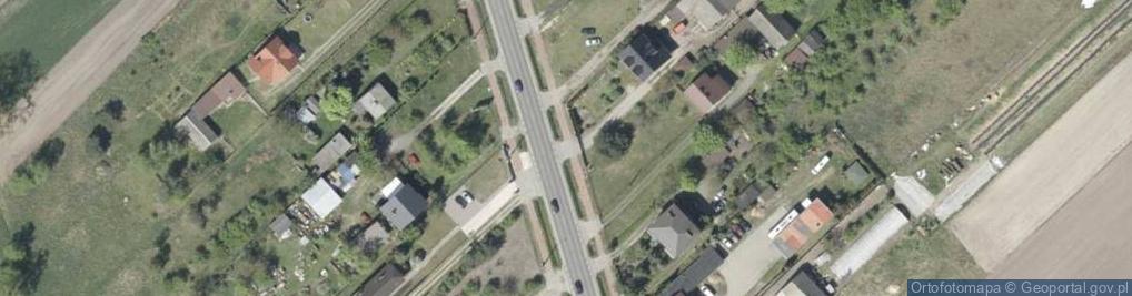 Zdjęcie satelitarne Kapliczka, Figura Świętych, Krzyż