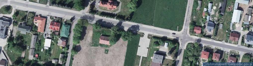 Zdjęcie satelitarne Kapliczka, Figura Świętych, Krzyż