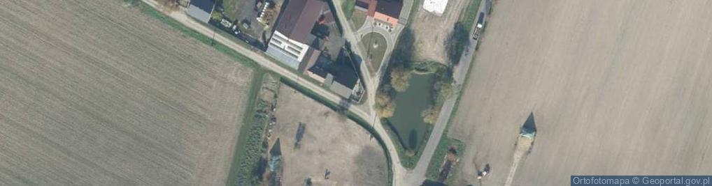 Zdjęcie satelitarne Kapliczka, Figura Świętych, Krzyż