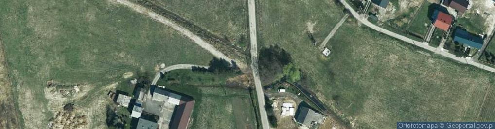 Zdjęcie satelitarne Kapliczka, Figura Świętych, Krzyż